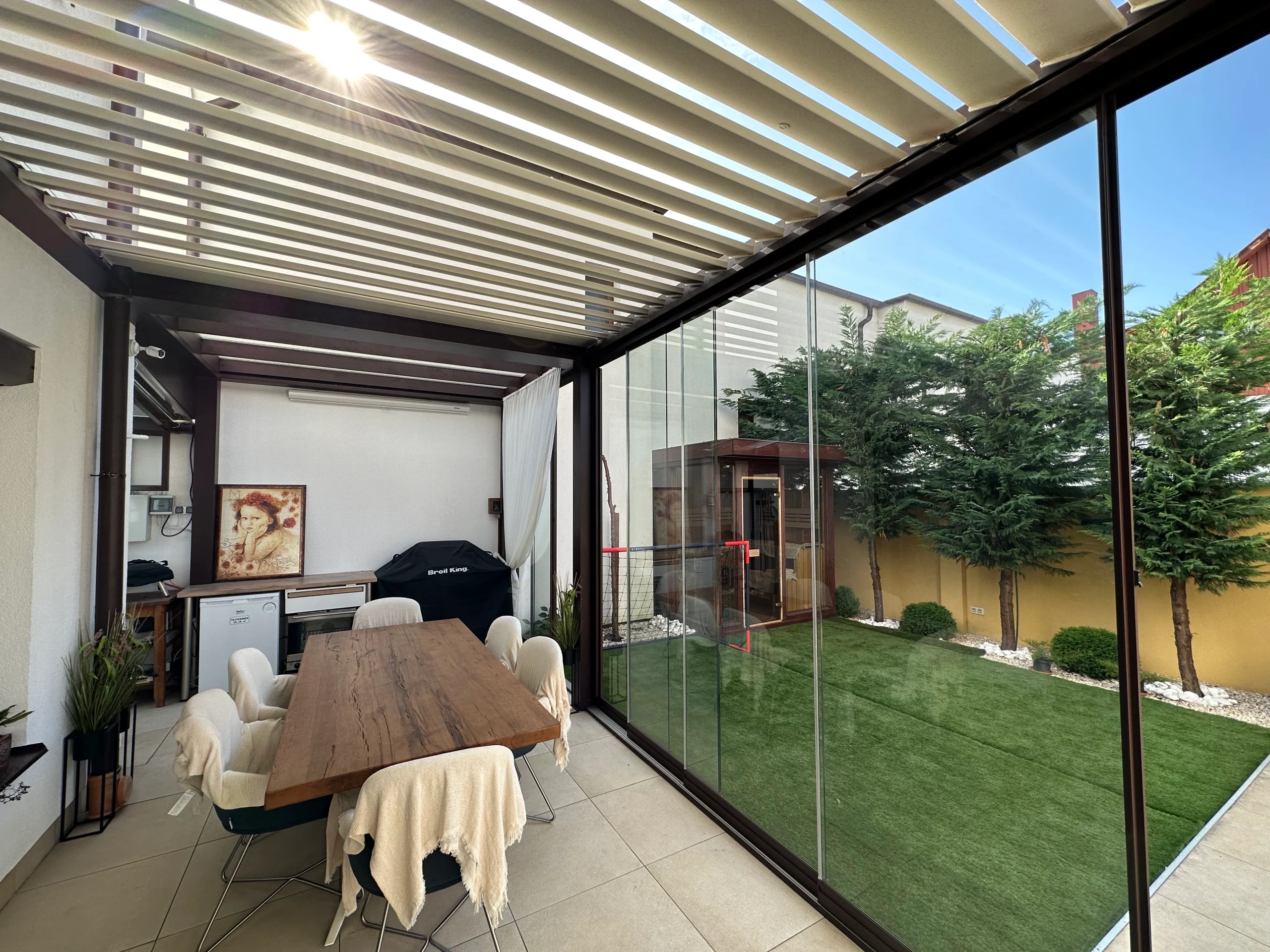 Tolható és fix üvegfal